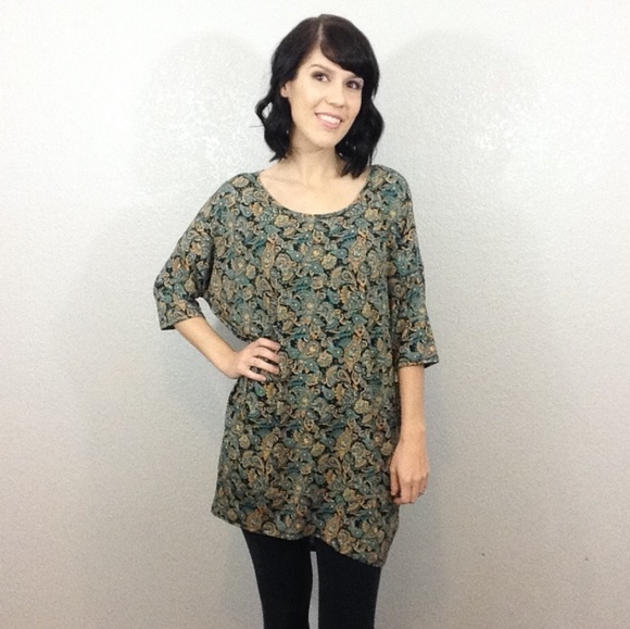 Lularoe Irma Tunic - Picture 5 of 6